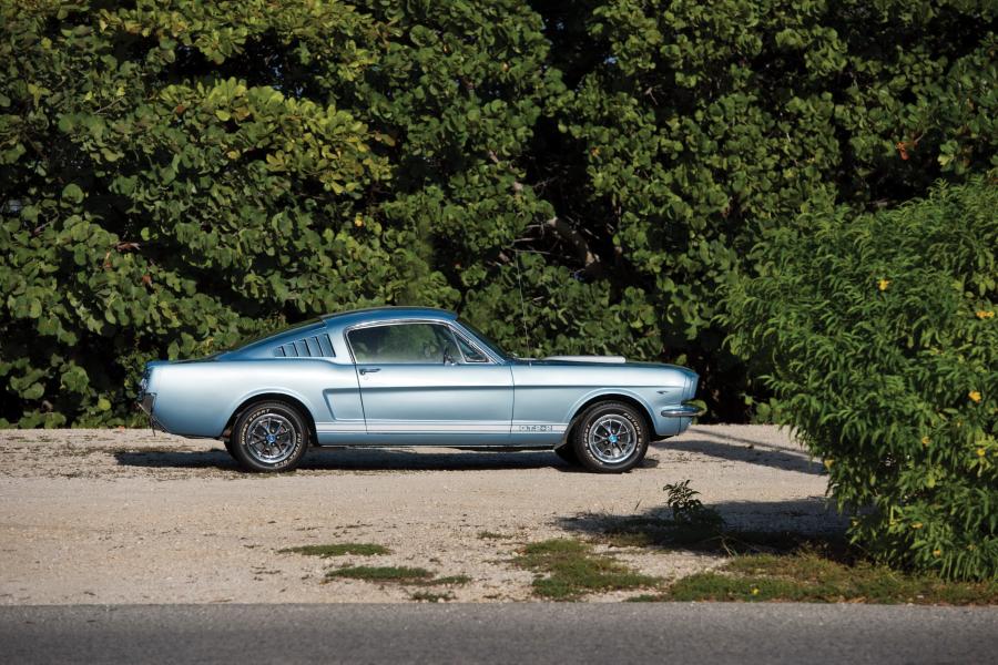  Ford Mustang Luxury G.T. 2+2 1965 года  (фото 3 из 4)